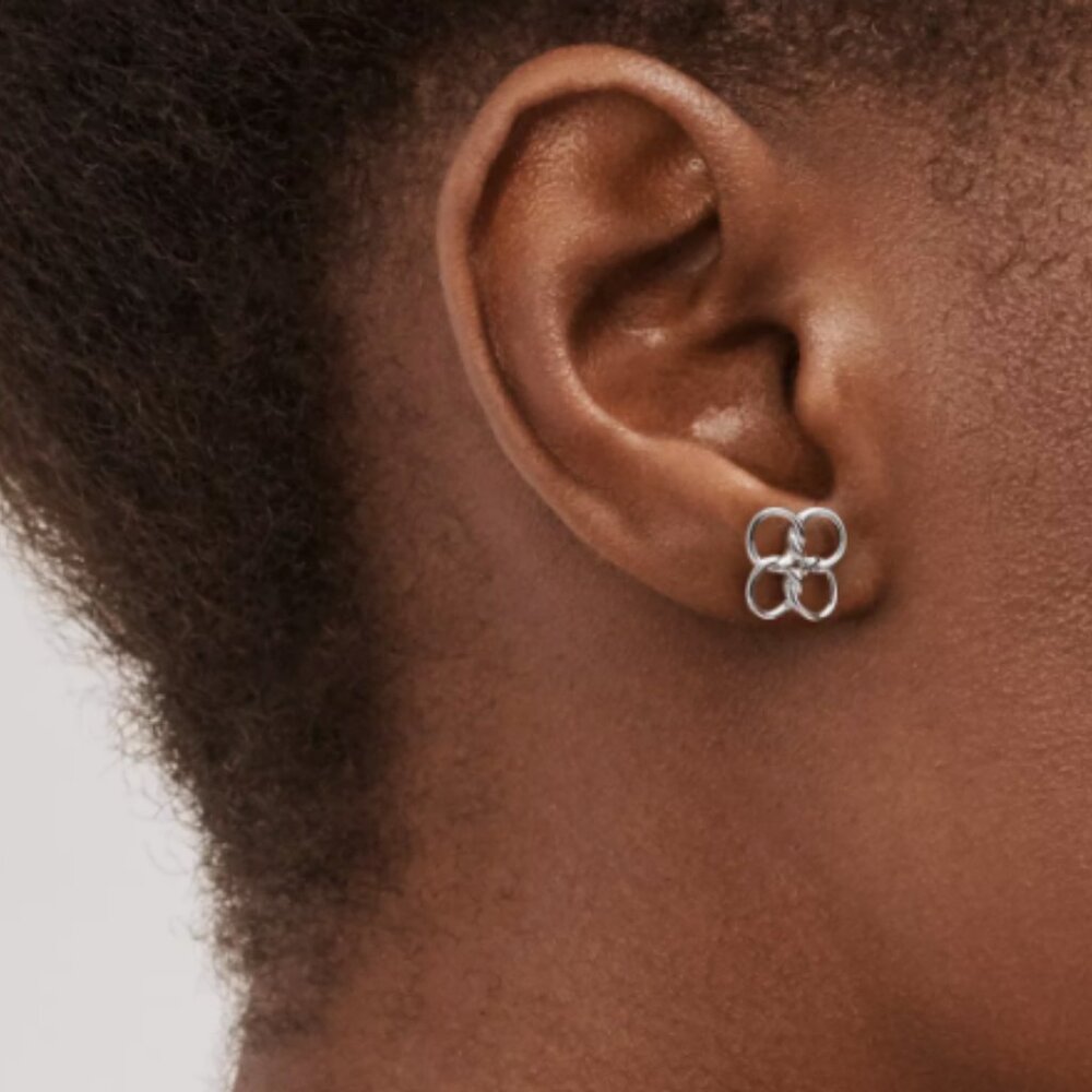 $525 Tiffany & Co. Elsa Peretti Quadrifoglio stud earrings 925 sterling silver